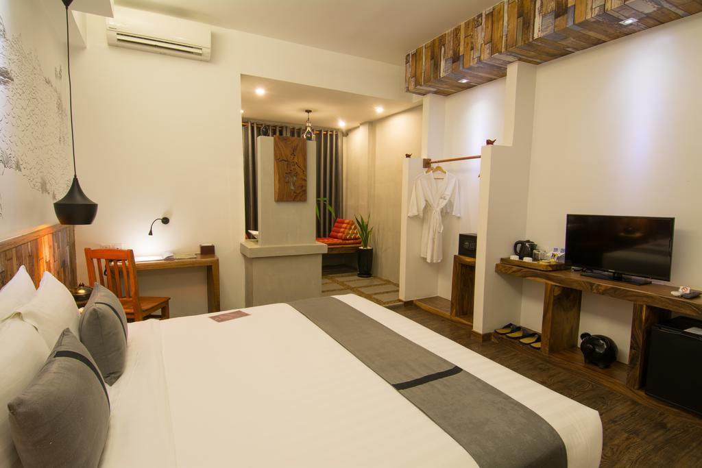 Double Leaf Boutique Hotel Πνομ Πενχ Εξωτερικό φωτογραφία