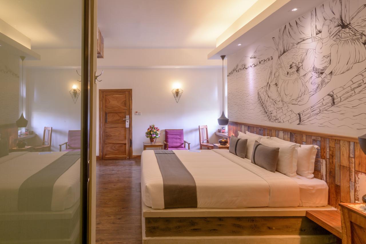 Double Leaf Boutique Hotel Πνομ Πενχ Εξωτερικό φωτογραφία