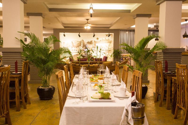 Double Leaf Boutique Hotel Πνομ Πενχ Εξωτερικό φωτογραφία